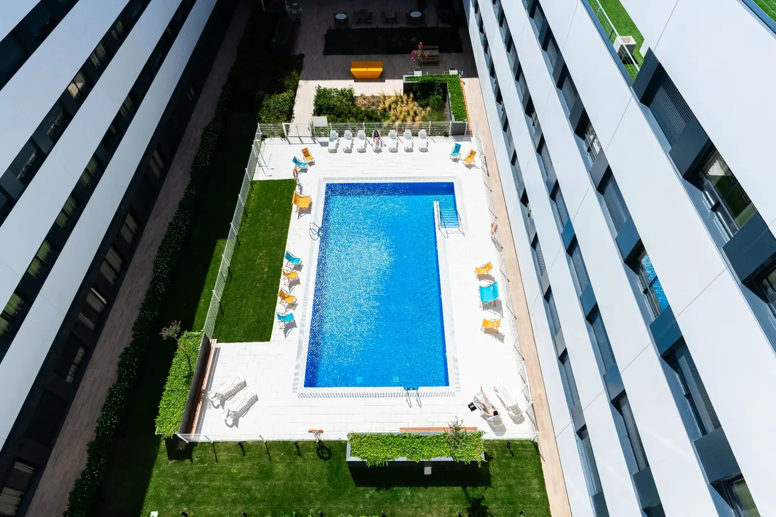 Rooftop pool and courtyard